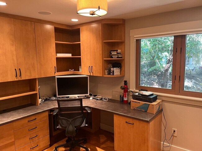 Building Photo - Luxury Furnished Monte Sereno Estate | Short-Term Executive Lease | Resort-Style Living