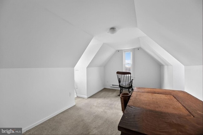 Building Photo - 810 Central Ave