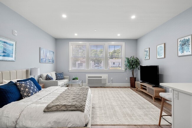 Building Photo - 238 Lafayette Rd