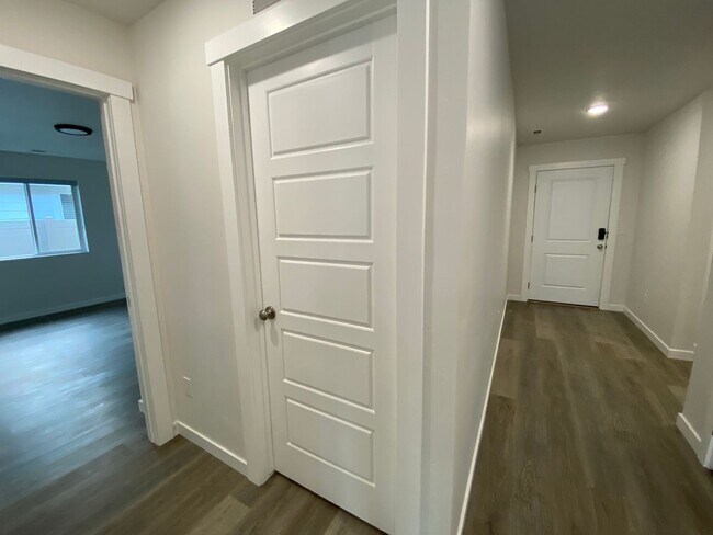 Building Photo - 4 Bedroom 2 Bath Single Level in Meridian Eagle & Ustick available 06/22/26