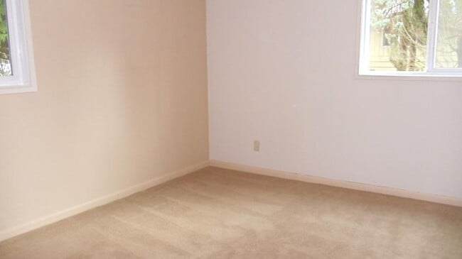 Building Photo - 2 bedroom in Lynnwood WA 98036
