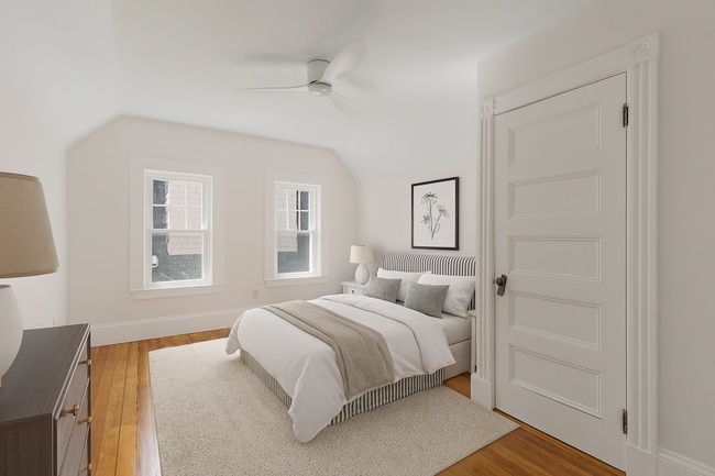 Building Photo - 105 Fayerweather St