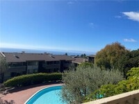 Building Photo - 6542 Ocean Crest Dr