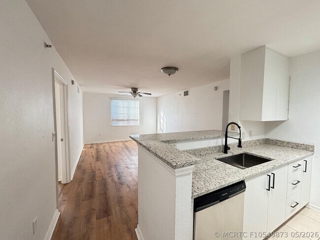 Building Photo - 6768 Heritage Grande