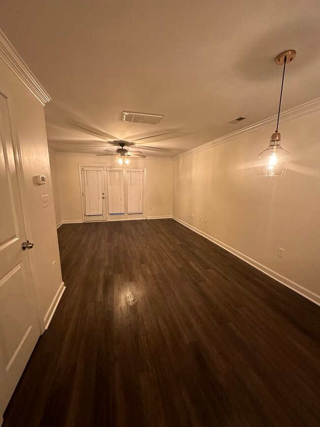 Living Space - 1215 Green Oaks Ln