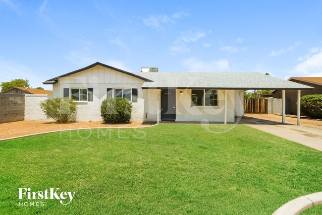 Building Photo - 5756 W Cortez St