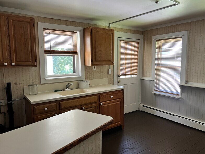 Building Photo - 57 Faber Ave