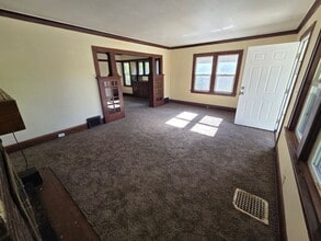 Building Photo - 3 Bedroom Home for Rent