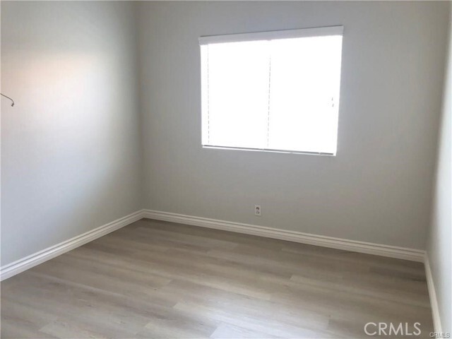 Building Photo - 15974 Sunburst Dr