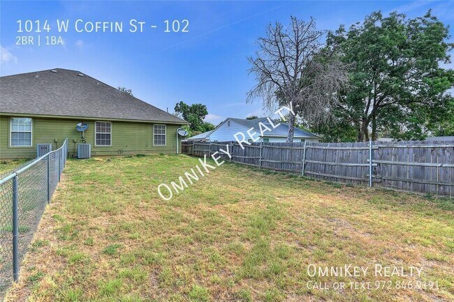 Building Photo - 1014 W Coffin St