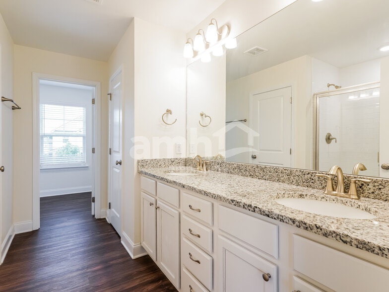 Building Photo - 4817 Chutney Dr