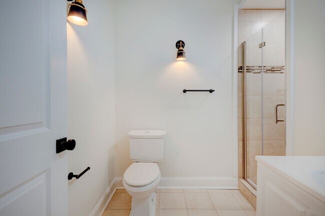 Building Photo - ? Spacious Living in the Heart of Philadelphia