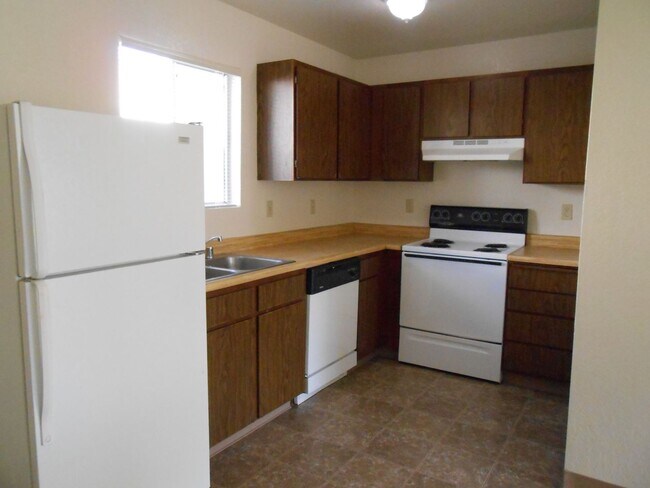 Building Photo - 863 Shiloh Ct