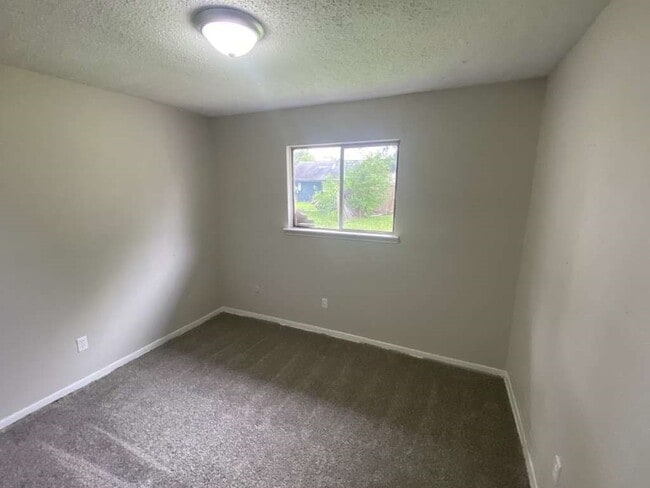 Building Photo - 3306 Trail Lake Dr