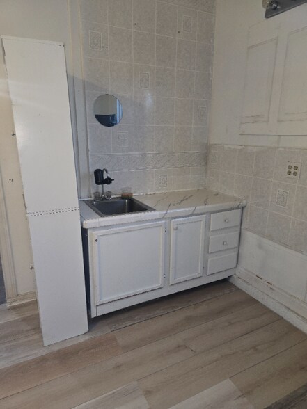 Building Photo - 44560 Grovewood Cir