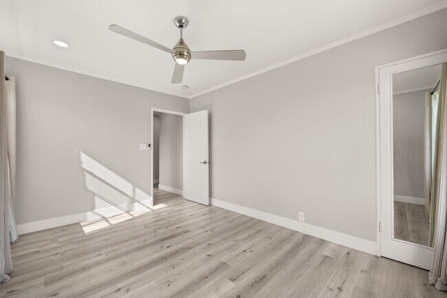 Building Photo - 35-35 Kennebec Ave