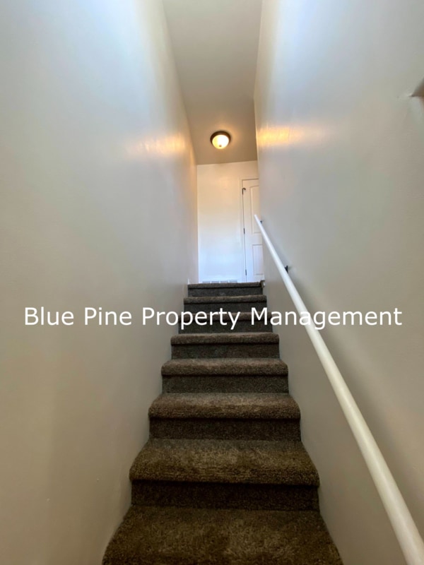 Building Photo - 1512 N Stevens Dr