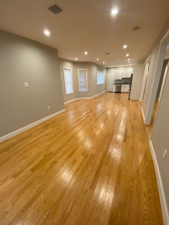 Building Photo - 226 Fellsway W