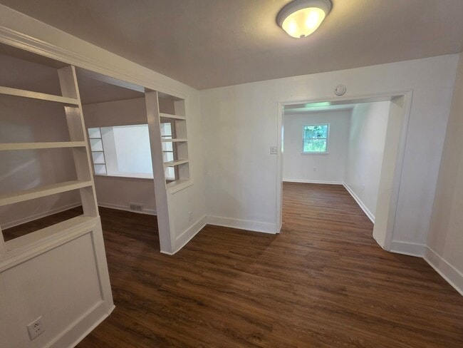 Building Photo - 17 Paynter Dr