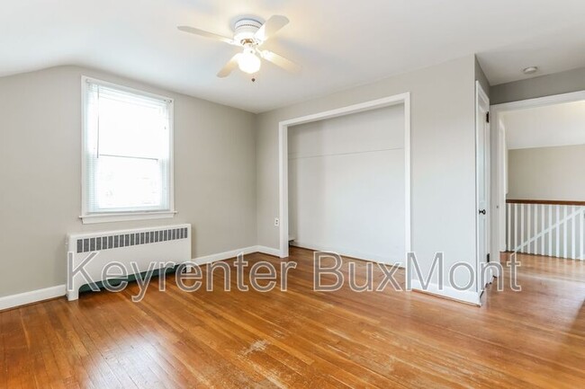 Building Photo - 2032 Jenkintown Rd
