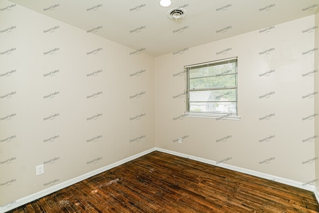 Building Photo - 5610 N Garrison Pl