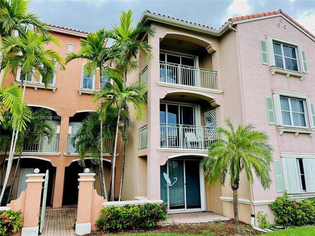 Building Photo - 6560 NW 114th Ave