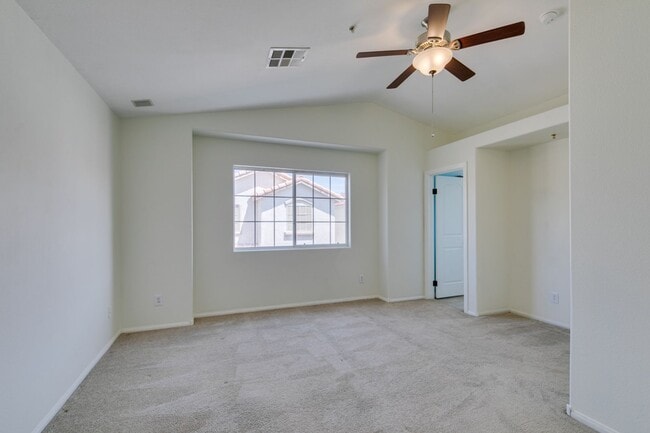 Building Photo - GORGEOUS OPEN FLOORPLAN*GATED COMMUNITY*CO...