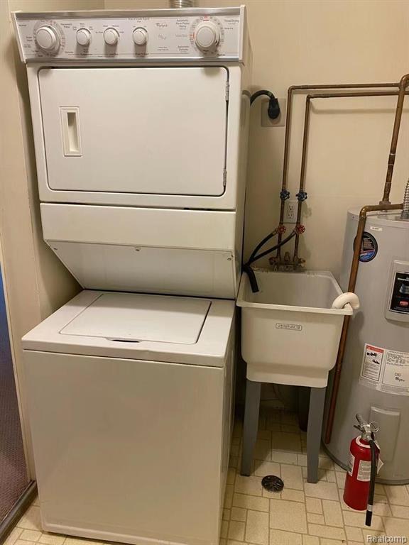 Building Photo - 7538 Manor Cir