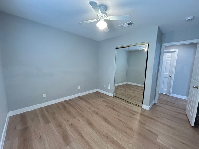 Building Photo - 5-Bedroom Silverado Ranch Home with Pool!