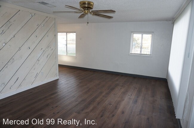 Building Photo - 2 br, 1 bath House - 2985 E Childs