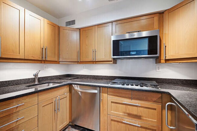 Building Photo - 242 G St SW