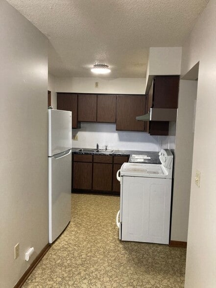 Building Photo - 190 Cleveland Ave