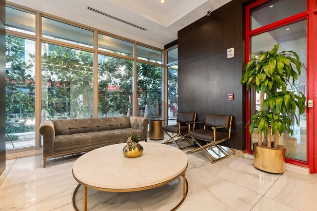 Building Photo - 411 Jimmy Buffett Mem Hwy