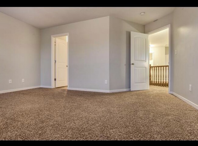Building Photo - Spacious Living in Spring Creek Ranch – Your Next Home Awaits