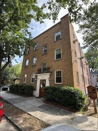 Building Photo - 210 Drummond Pl