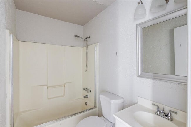Building Photo - 4647 Candlewyck Way
