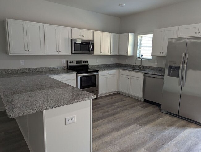 Building Photo - Beautiful 2 Bedroom 2 Bath off of Meriweather Road. *Coming Soon*