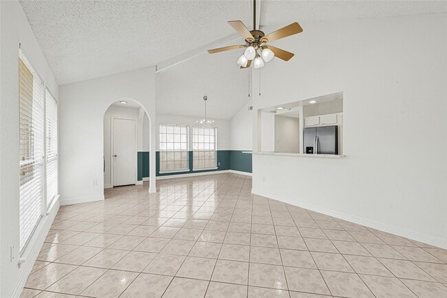 Building Photo - 9208 Carousel Ln
