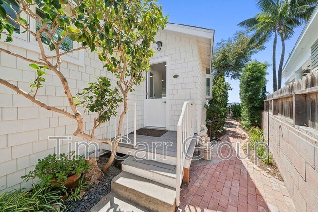 Building Photo - 112 S. Bayfront