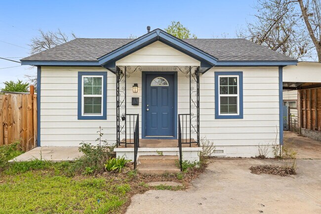 Building Photo - 4012 S Hudson Ave