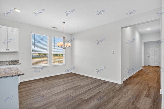 Building Photo - 512 Baker Ct