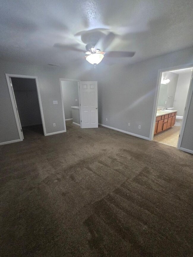 Building Photo - Eastside Four Bedroom Home located near So...