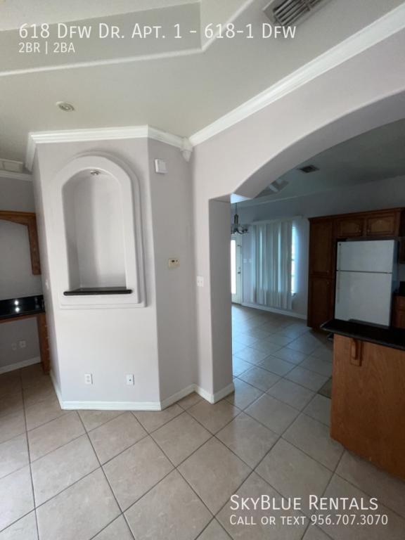 Building Photo - 618 DFW Dr