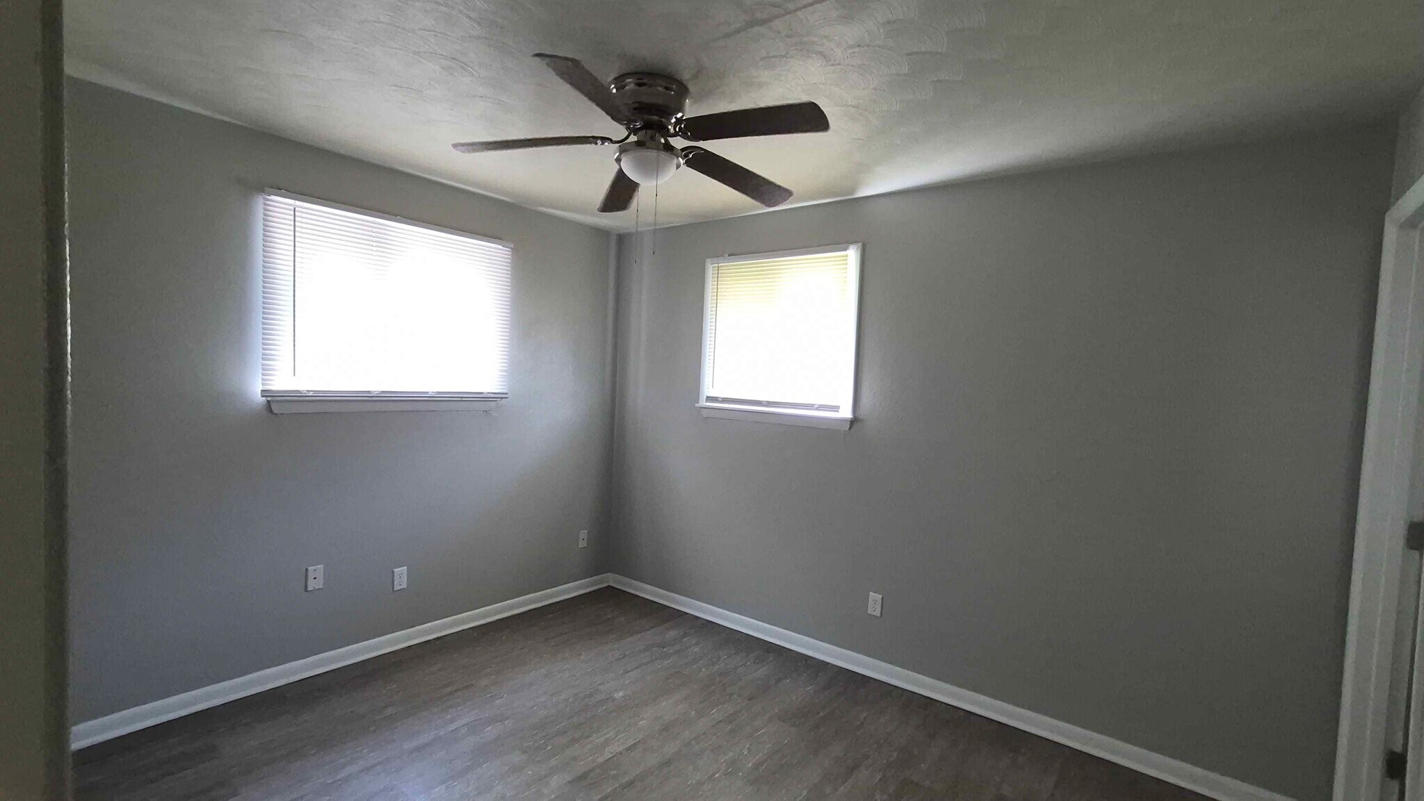 Building Photo - 262 E Nottingham Rd