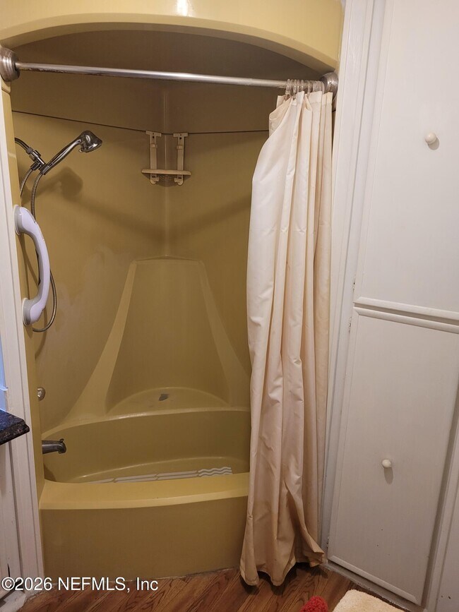 Building Photo - 540 FL-26