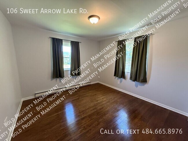 Building Photo - 106 Sweet Arrow Lake Rd