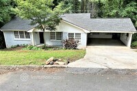 Building Photo - 2372 Oakridge Ct