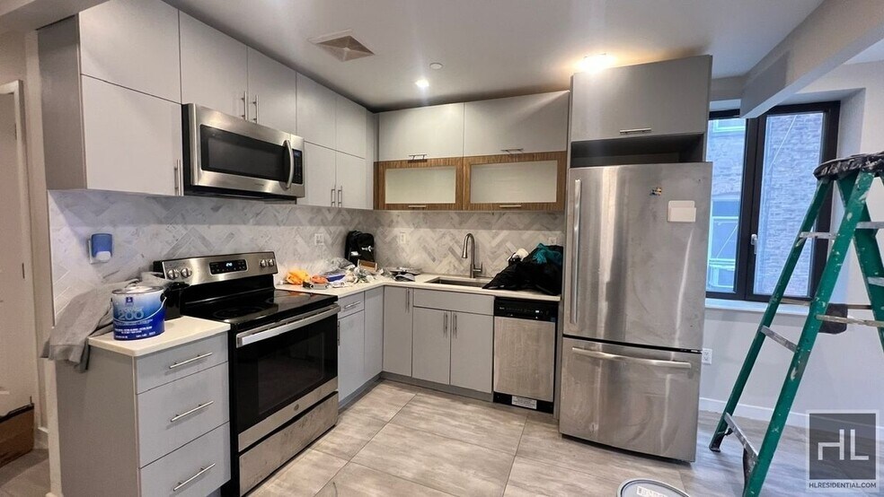 Building Photo - BERGEN STREET