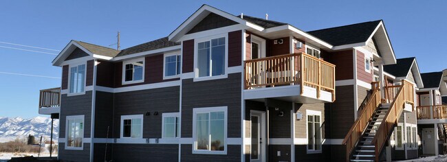 Building Photo - 3 Bedroom 2 Bathroom Condo * Flexible Leas...