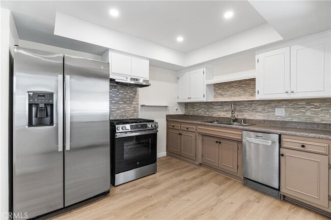 Building Photo - 2928 Dalemead St